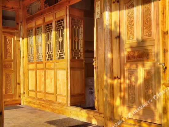 Baima Mountain Residence in Yulong, People's Republic of China