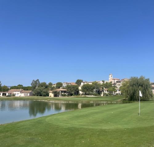 Les Cistes — hotel in Mallemort
