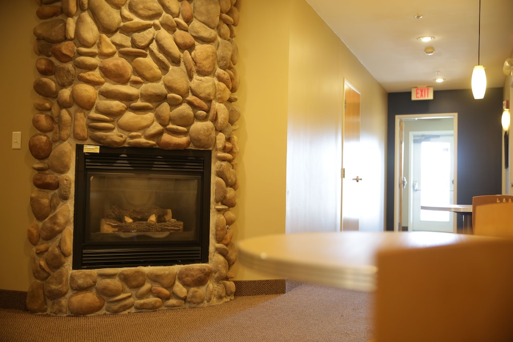 The Weathervane Inn - photo 2