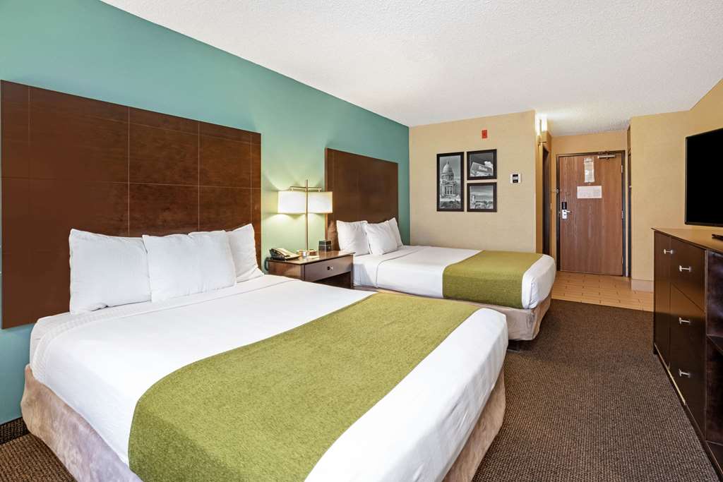 La Quinta Inn & Suites by Wyndham Boise Airport - photo 21