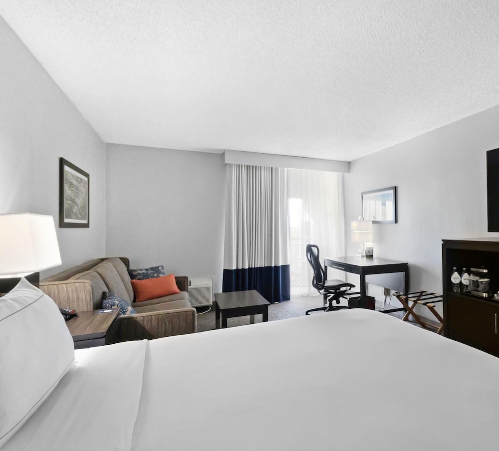 DoubleTree by Hilton Palm Beach Gardens - photo 8