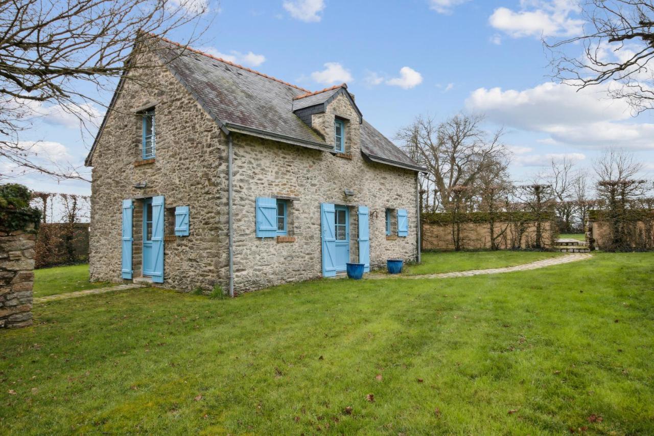 Gite Bleu — 4-Star Luxury Hotel in Missillac, France