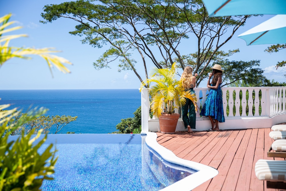 Mount Edgecombe Boutique Hotel — Victoria