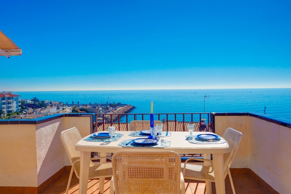 Amazing Seaview Apartment by Hello Homes Sitges — 4-Star Luxury Hotel in Sitges, Spain