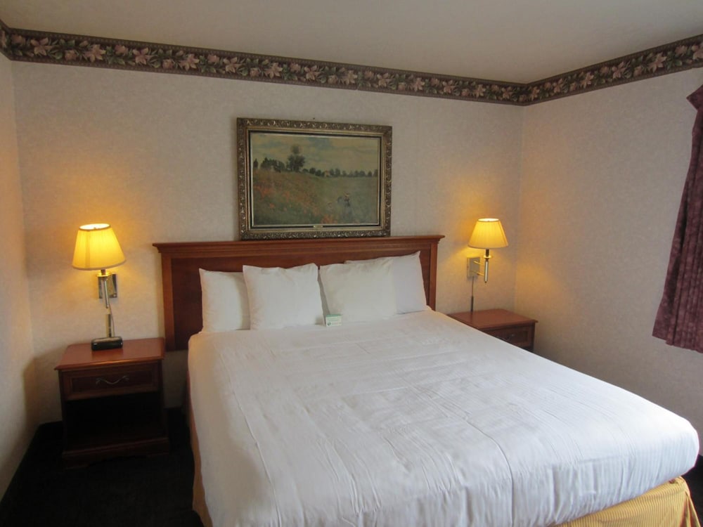 Cherry Orchard Inn - photo 21