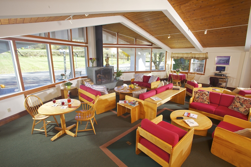 The Mountaineer Inn at Stowe - photo 2