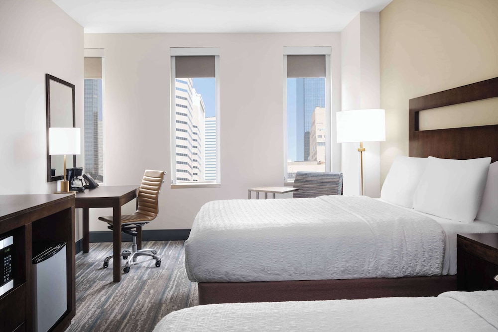 Hampton Inn & Suites Denver Downtown Convention Center - photo 17
