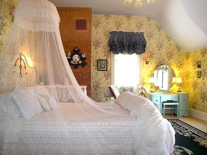 Alexander Mansion Bed and Breakfast - photo 5