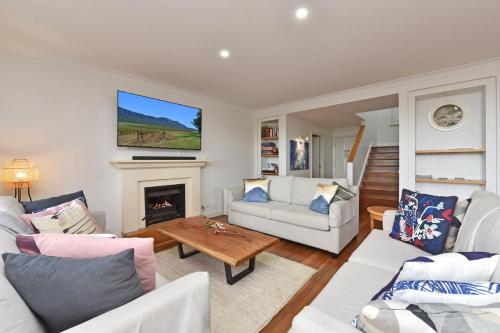 Villa 3br Barolo Villa located within Cypress Lakes Resort in Pokolbin, Australia