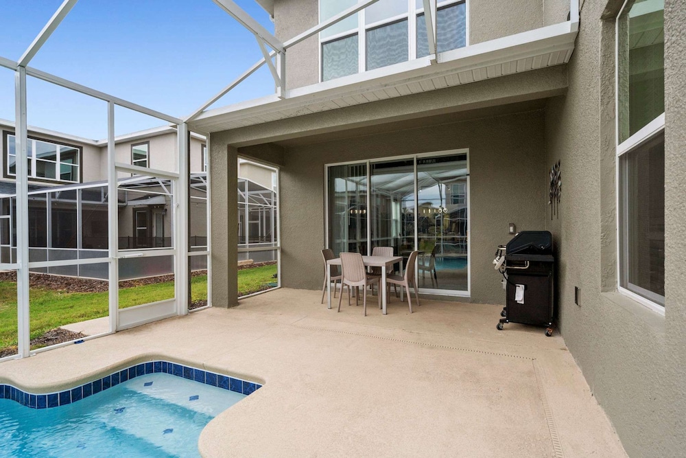 Chic Spacious 5BR Retreat Near Disney - photo 24