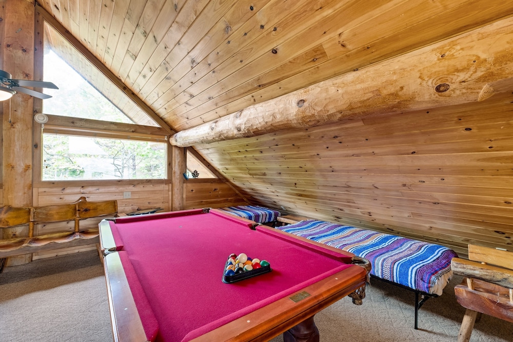 Star Views Secluded W mountain Views 2 Bedroom Cabin by Heavenly Views Resort - photo 23