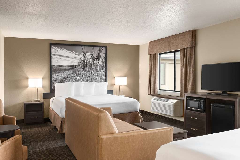 Super 8 by Wyndham Lincoln North - photo 39