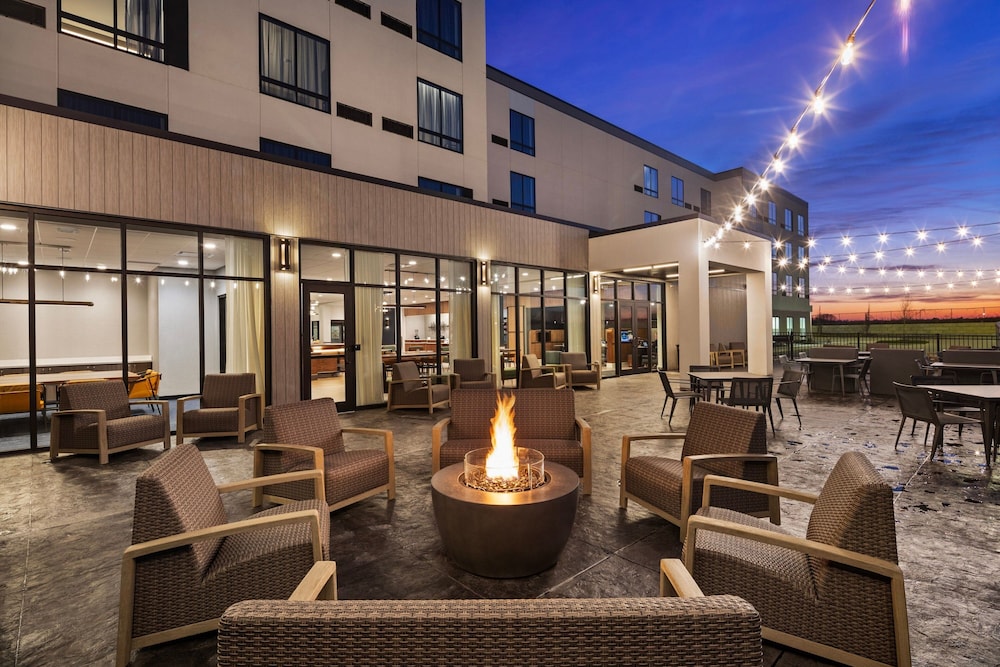 Courtyard by Marriott Bettendorf - photo 12