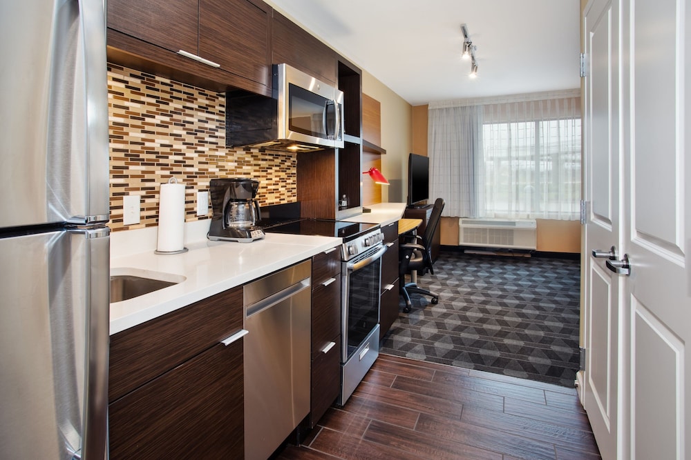 TownePlace Suites by Marriott Detroit Belleville - photo 17