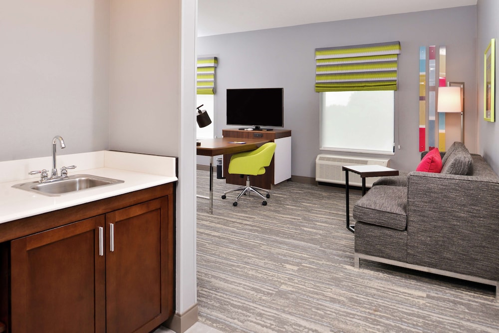 Hampton Inn & Suites St. Paul Oakdale Woodbury - photo 18