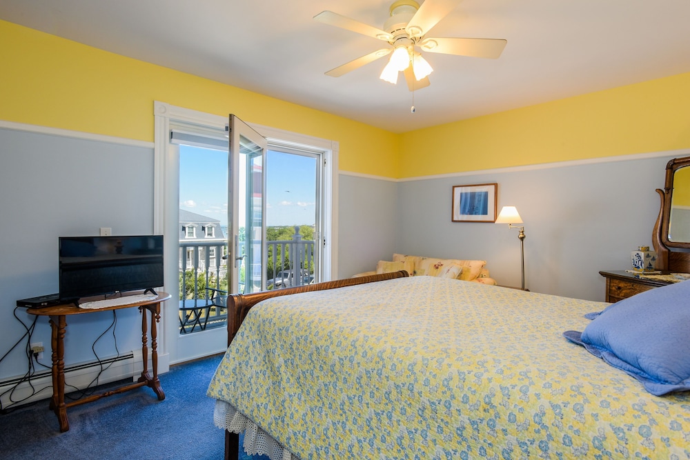 Payne's Harbor View Inn - photo 19
