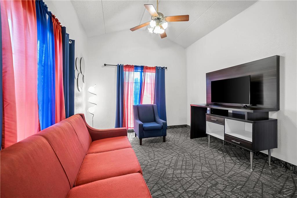 Howard Johnson by Wyndham Columbus Fort Moore - photo 27