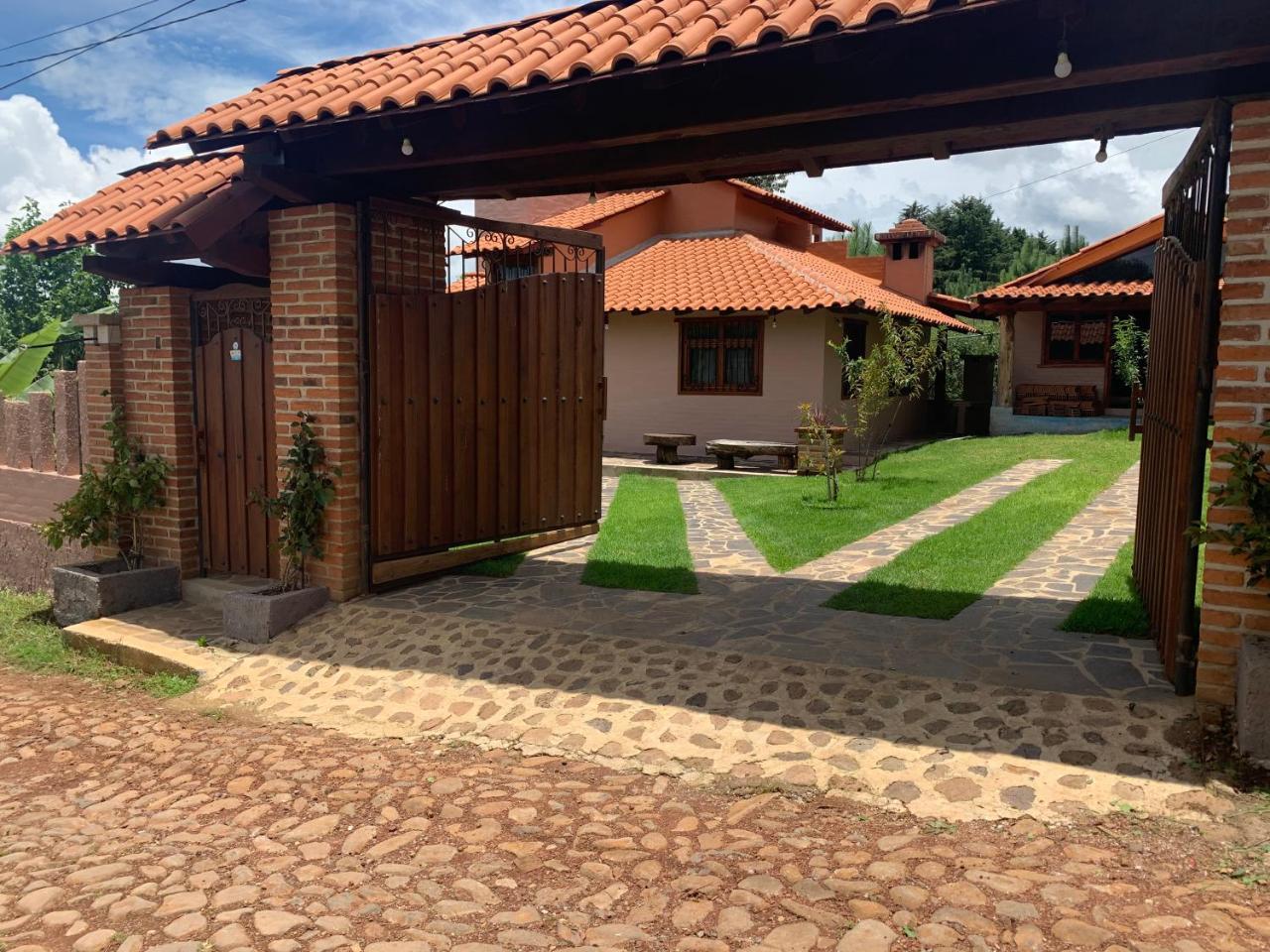 Cabaña Ensueño — 4-Star Luxury Hotel in Mazamitla, Mexico