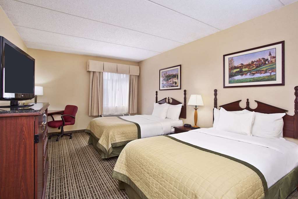 Baymont by Wyndham Knoxville Cedar Bluff - photo 14