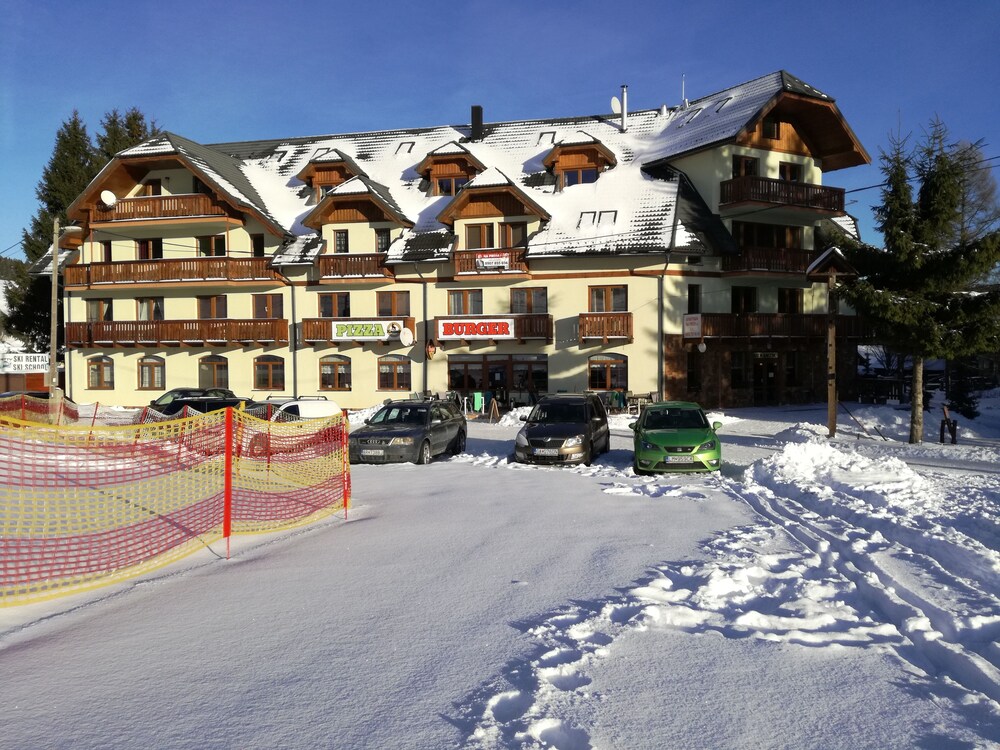 Donovaly AD Kamzík apartmán 47 — 4-Star Luxury Hotel in Banska Bystrica, Slovakia