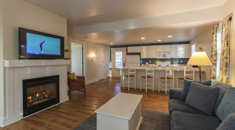 Edgewater Resort - photo 64