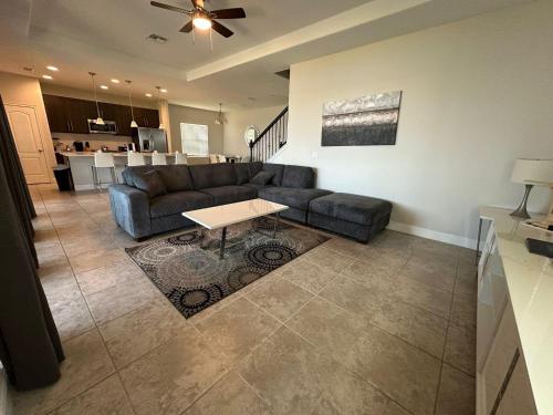 207MCV Balmoral Resort - photo 2