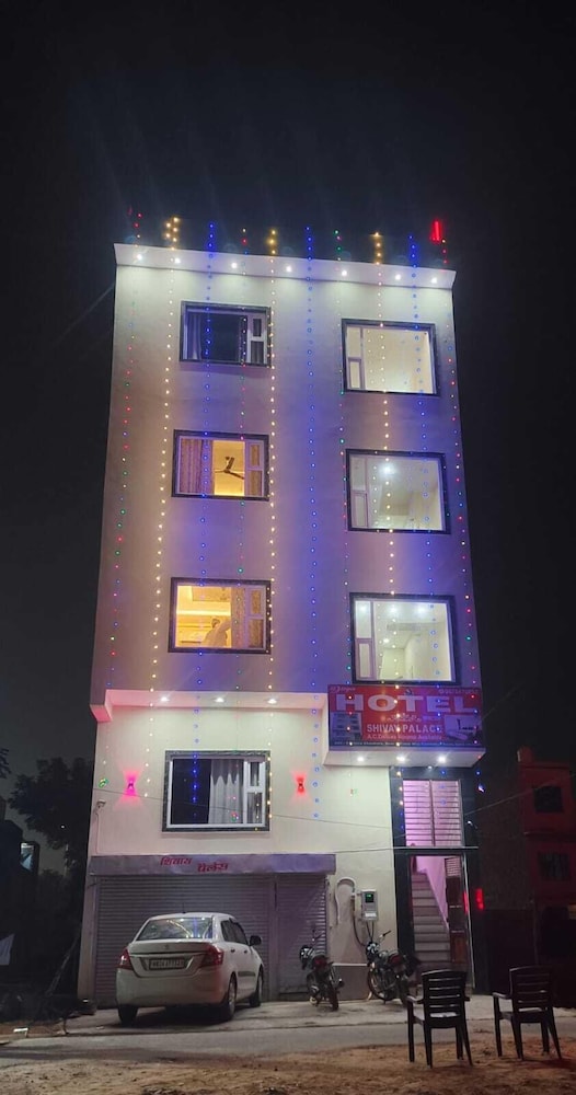 Hotel Shivay Palace in Agra, India