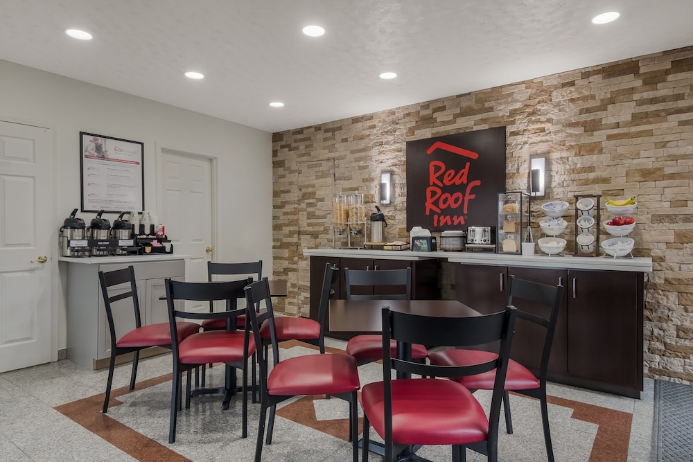 Red Roof Inn Crossville - photo 27