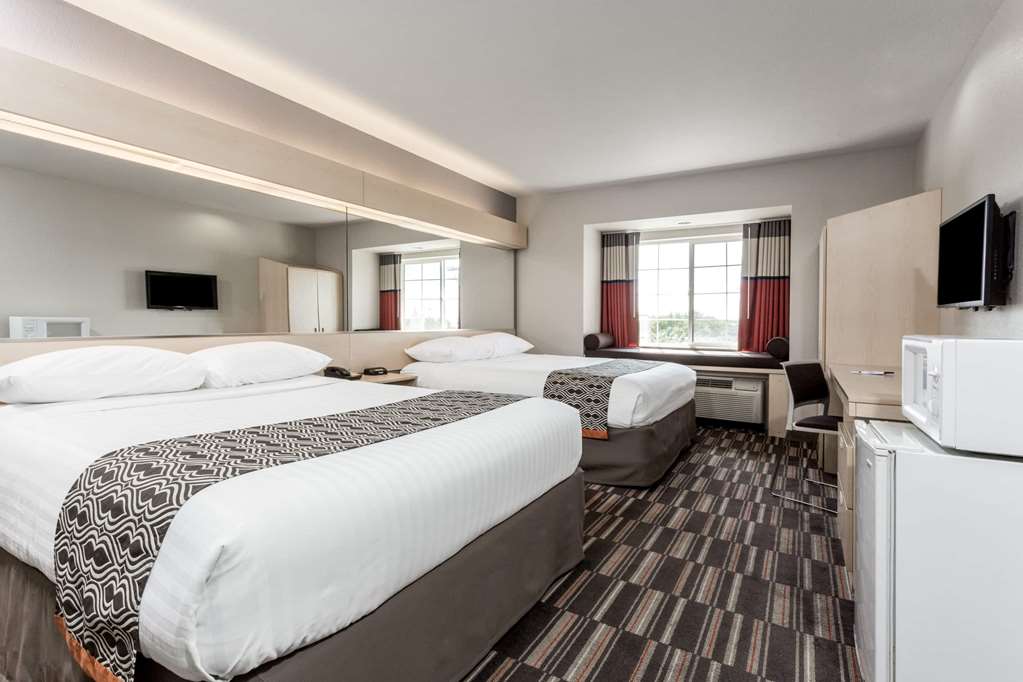 Microtel Inn & Suites by Wyndham Modesto Ceres - photo 8