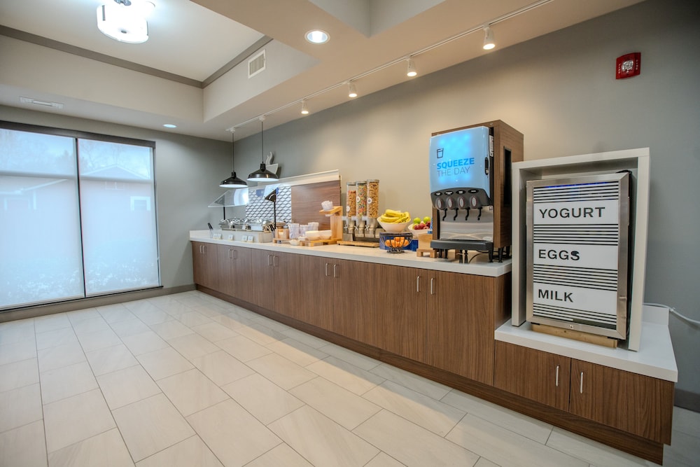 Holiday Inn Express Cleveland by IHG - photo 50