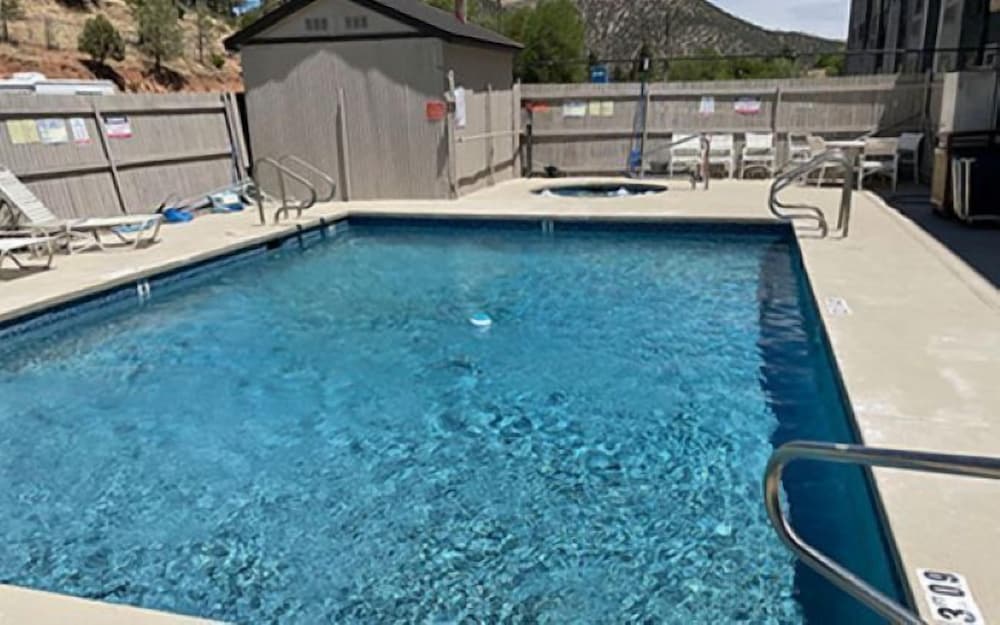 Ruidoso Mountain Inn - photo 10