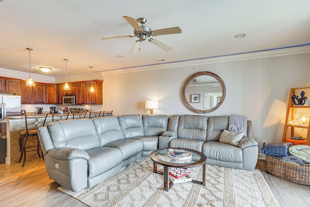 Resort Perks And Porch Central Lands End Condo — Osage Beach — photo 4