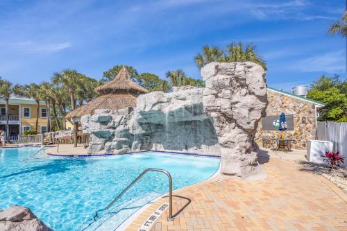 Dock Knocker 12B By Pkrm — 4-Star Luxury Hotel in Pensacola, United States
