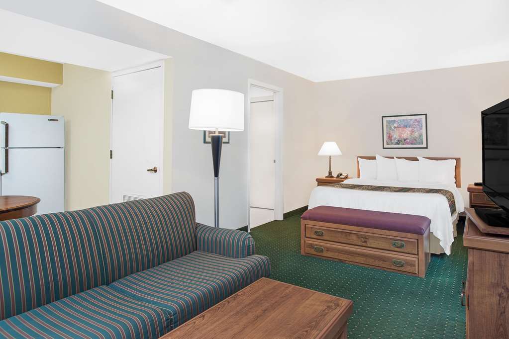 Hawthorn Extended Stay by Wyndham Green Bay - photo 8