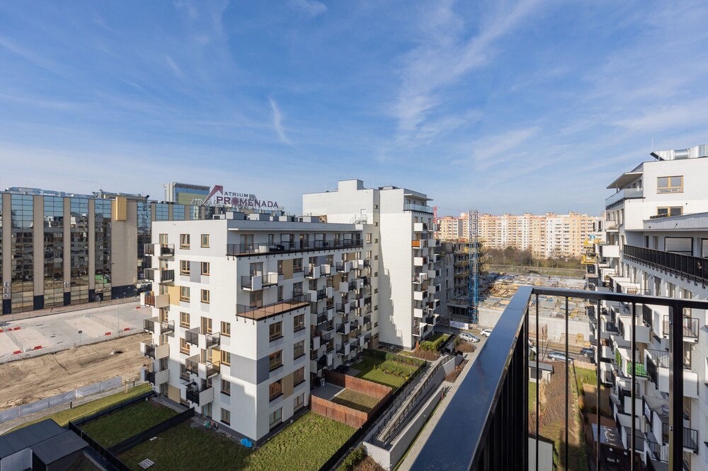 Optyków Spacious & Cosy Apartment with Parking by Noclegi Renters — 4-Star Luxury Hotel in Warsaw, Poland