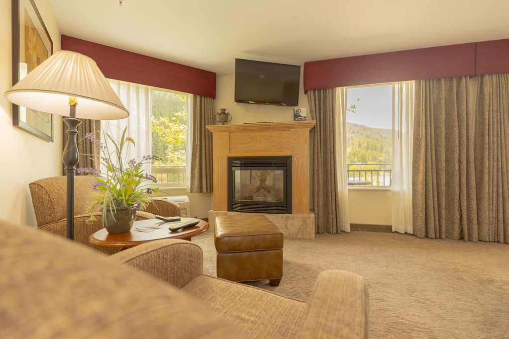 Best Western Lodge At River's Edge - photo 34
