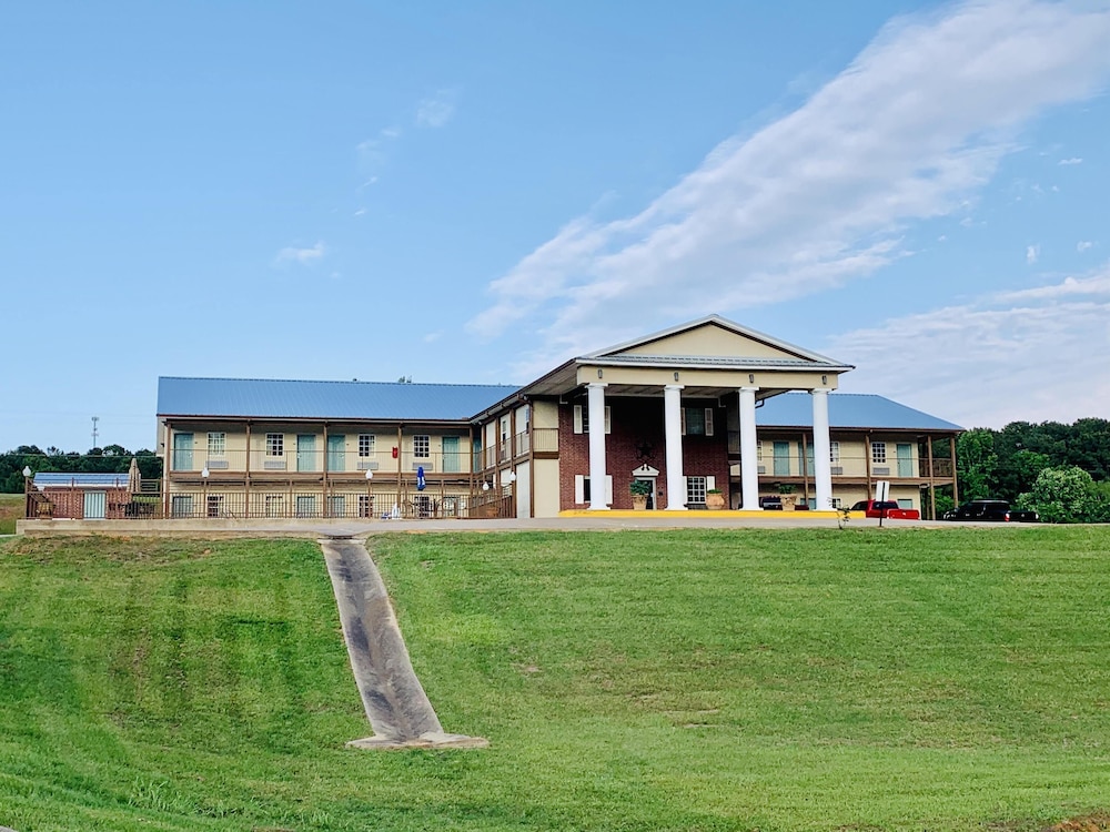 Weston Inn & Suites - photo 37