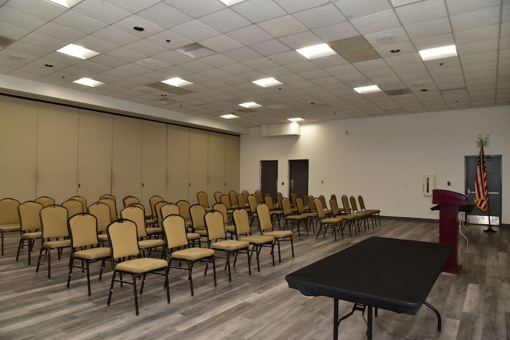 Ramada by Wyndham San Diego National City - photo 62