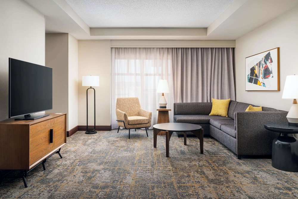 Embassy Suites Lincoln - photo 23