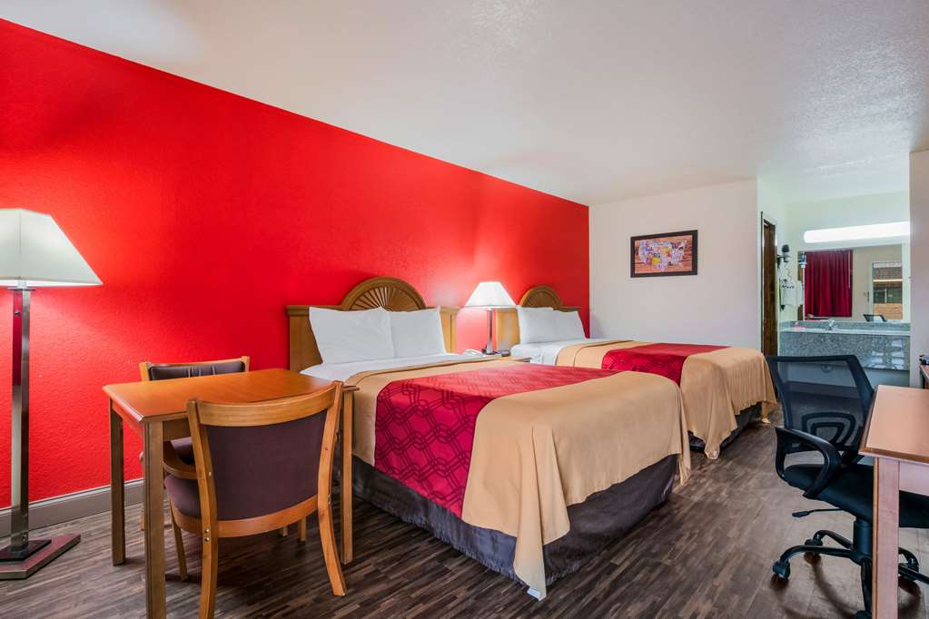 Econo Lodge & Suites Brinkley - photo 14