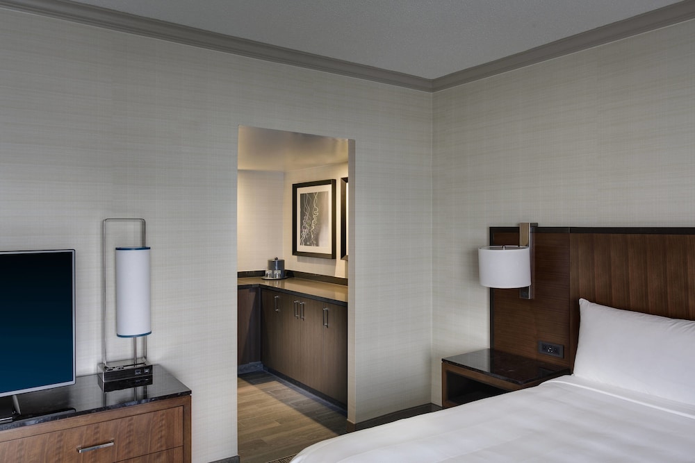 Houston Airport Marriott at George Bush Intercontinental - photo 3