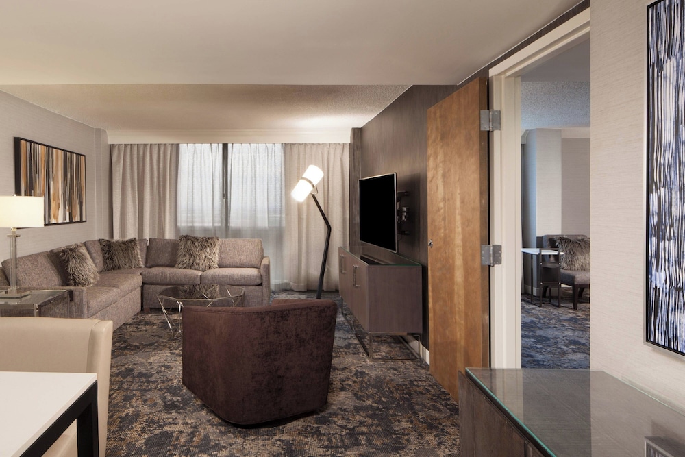 Dallas Fort Worth Airport Marriott - photo 16