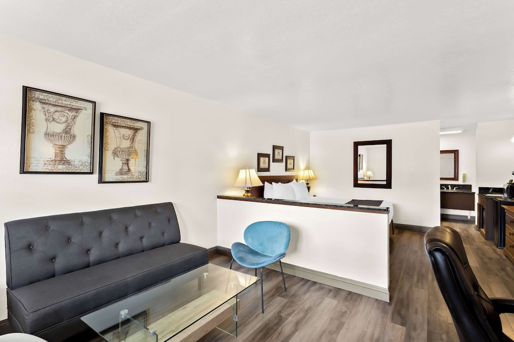 Surestay Plus Hotel by Best Western Susanville - photo 6