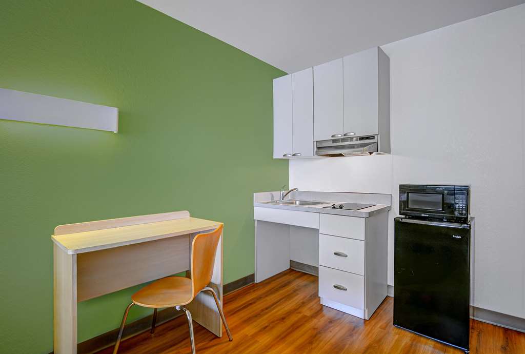 Motel 6 Tallahassee FL Downtown - photo 19