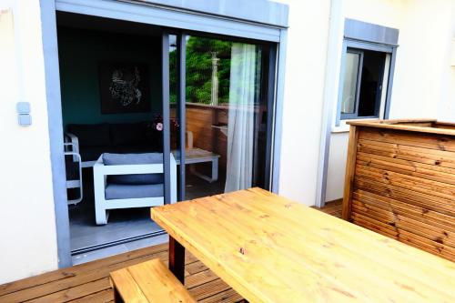 T3 100m2 Résidence Georgette — 4-Star Luxury Hotel in Saint-Pierre, Réunion