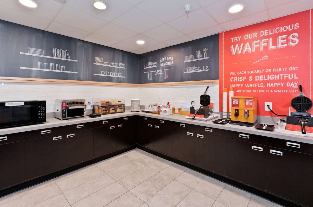 Hampton Inn & Suites Palm Desert - photo 53