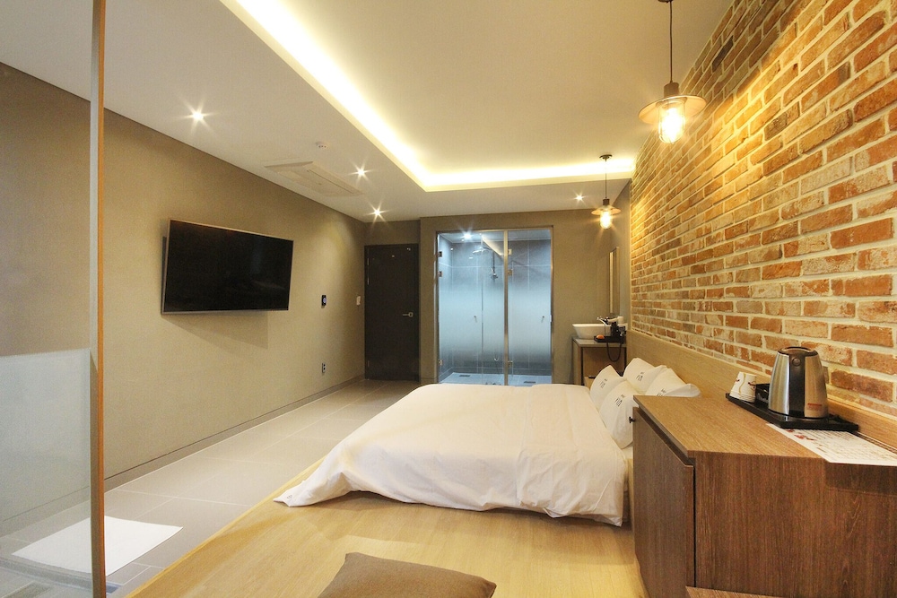 Changwon Jinhae Yongwon Hotel VIN in Changwon, South Korea