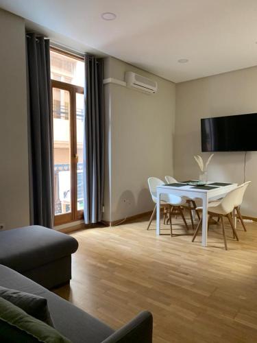 Plaza Ayuntamiento Apartment — 4-Star Luxury Hotel in Valencia, Spain