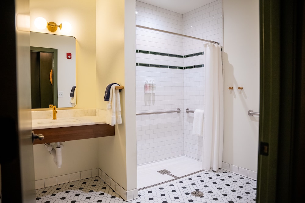 The Woodward Hotel - photo 45