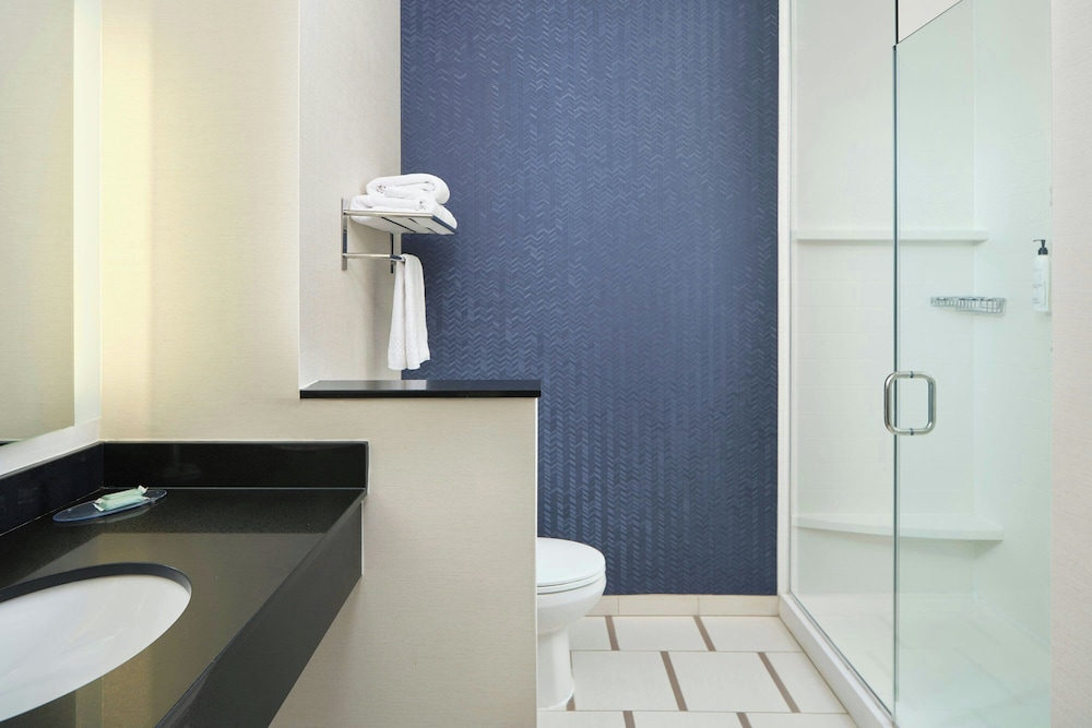 Fairfield Inn & Suites by Marriott Niagara Falls - photo 8